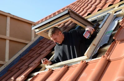 Pose de fenêtres de toit Velux à Secourt